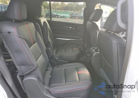 2025 Chevrolet Traverse Rs z USA, uszkodzony, nr VIN 1GNERLRS2SJ173881